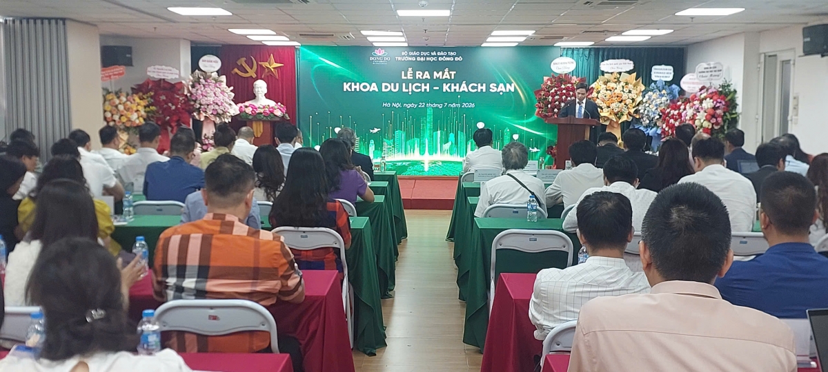 Toàn cảnh buổi lễ ra mắt Khoa Du lịch - Khách sạn trường Đại học Đông Đô.