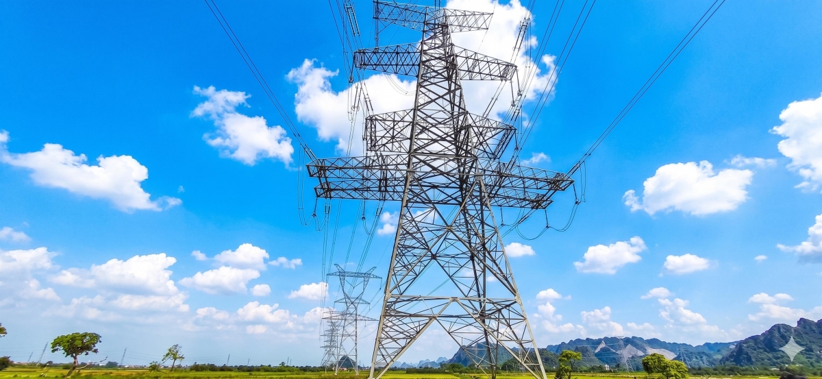 Dự án đường dây 500/220kV Nho Quan – Phủ Lý – Thường Tín góp phần tăng cường năng lực truyền tải điện và bảo đảm cung cấp điện an toàn, ổn định cho khu vực miền Bắc. Ảnh EVNNPT.