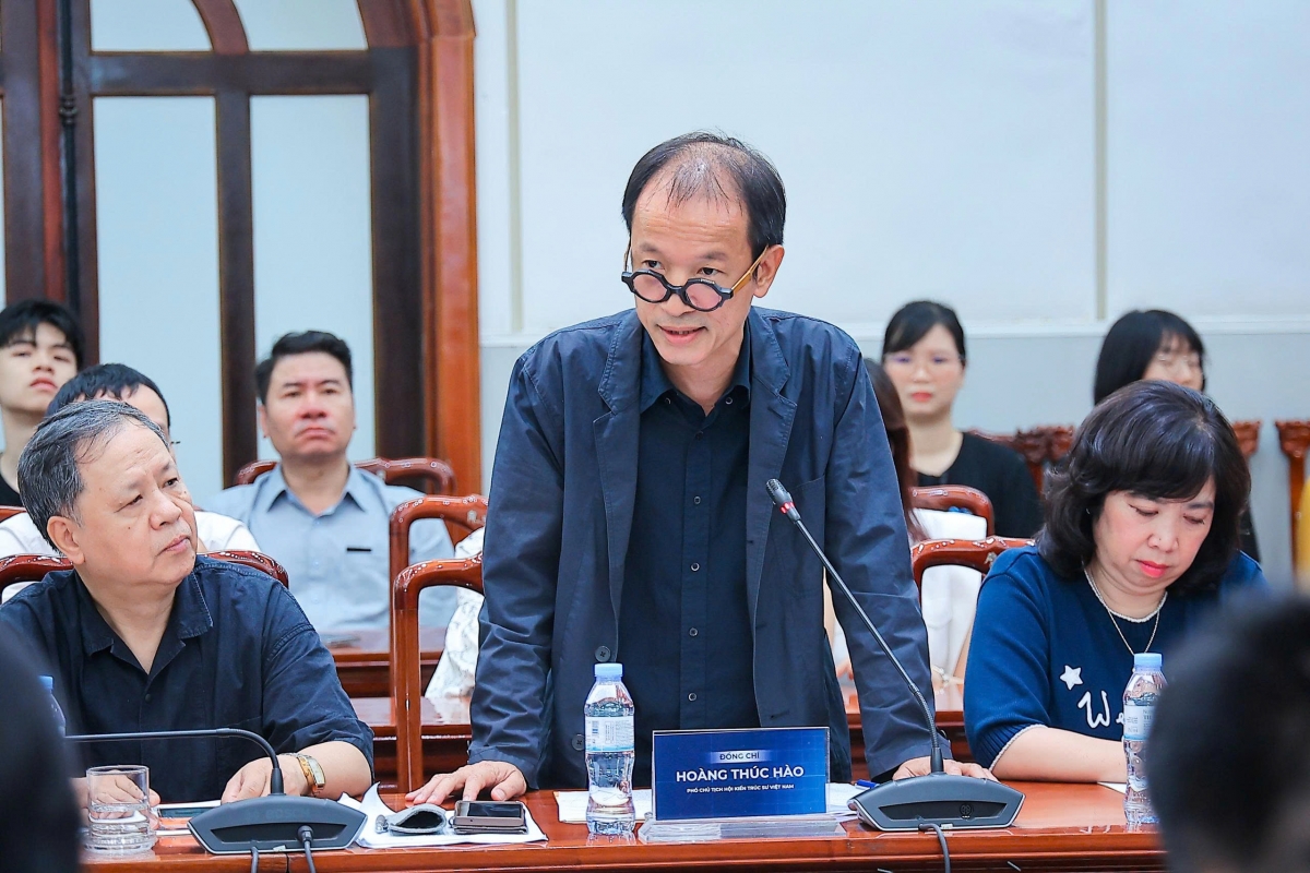 Ông Hoàng Thúc Hào, Phó Chủ tịch Hội Kiến trúc sư Việt Nam chia sẻ thông tin về cuộc thi