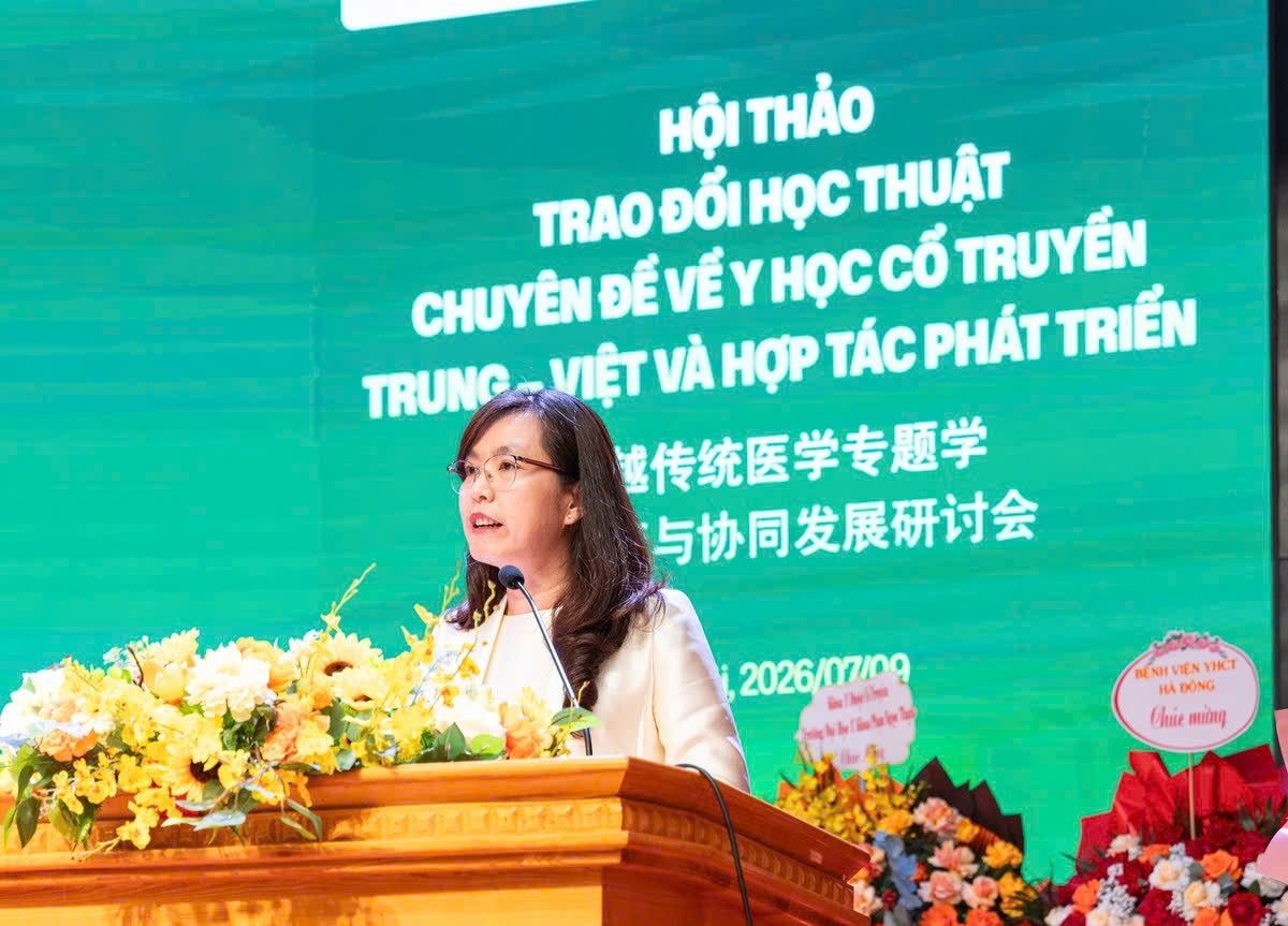 GS.TS Trịnh Thị Diệu Thường, Cục trưởng Cục Quản lý y, dược cổ truyền, Bộ Y tế phát biểu khai mạc hội thảo