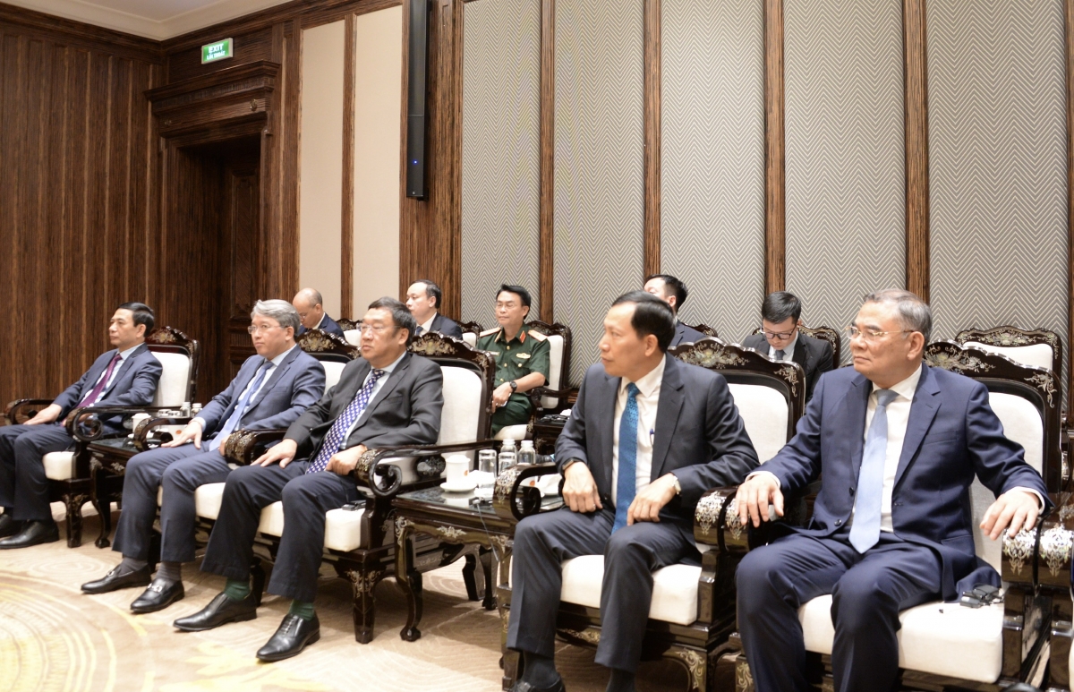 Đoàn Việt Nam tại buổi tiếp