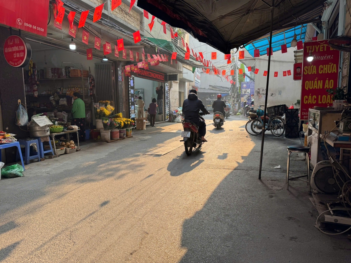 Các khu chợ dần thay đổi diện mạo, gọn gàng, thông thoáng, dần chấm dứt việc lấn chiếm vỉa hè.