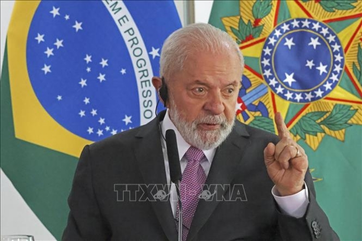 Tổng thống Brazil Lula da Silva phát biểu trong một cuộc họp báo ở Brasilia.