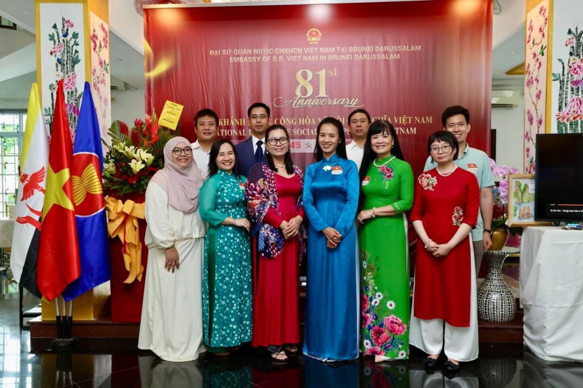 ĐSQ và kiều bào tại Brunei long trọng kỷ niệm lễ Quốc khánh
