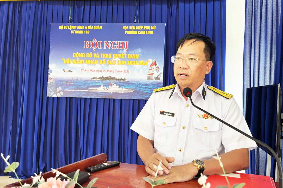 Đại tá Mai Văn Doanh phát biểu tại buổi lễ