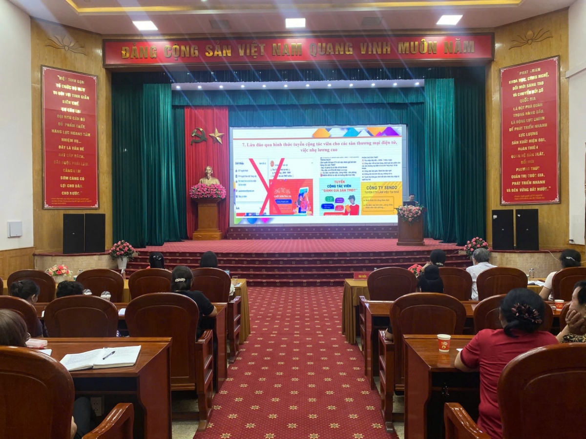 Phòng An ninh mạng và phòng, chống tội phạm sử dụng công nghệ cao tuyên truyền các phương thức lừa đảo cho nhân dân phường Tô Hiệu