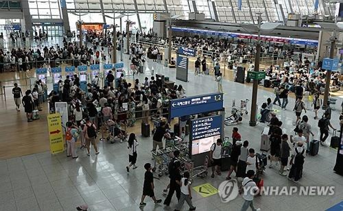 Sân bay Incheon lần đầu tiên đứng đầu thế giới về lưu lượng hành khách quốc tế sau hơn 25 năm chính thức đi vào hoạt động - Ảnh: Yonhap News