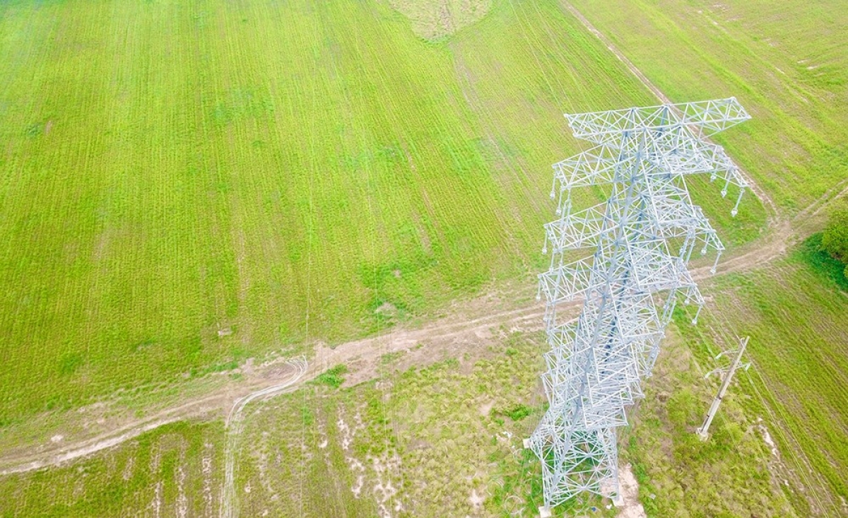 Cột và đường dây hỗn hợp 110-220kV thuộc Dự án Dz 220kV Chơn Thành - Bến Cát