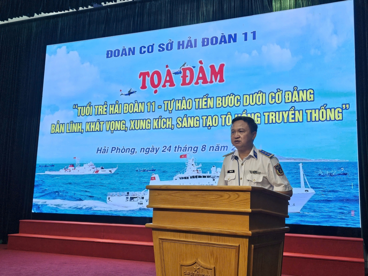 Thượng tá Vương Văn Hải, Bí thư Đoàn cơ sở, Chủ nhiệm chính trị Hải đoàn 11 phát biểu tại Tọa đàm
