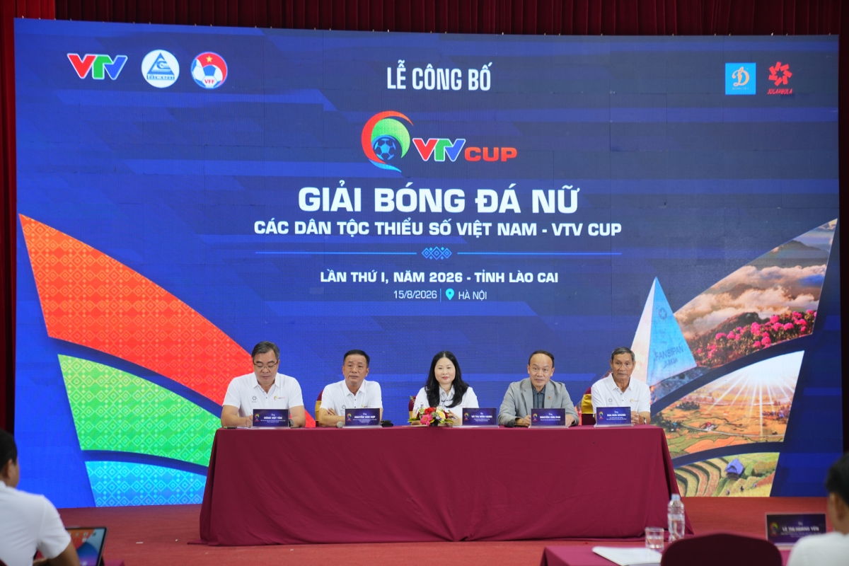 Đại diện Ban tổ chức trả lời tại Họp báo.