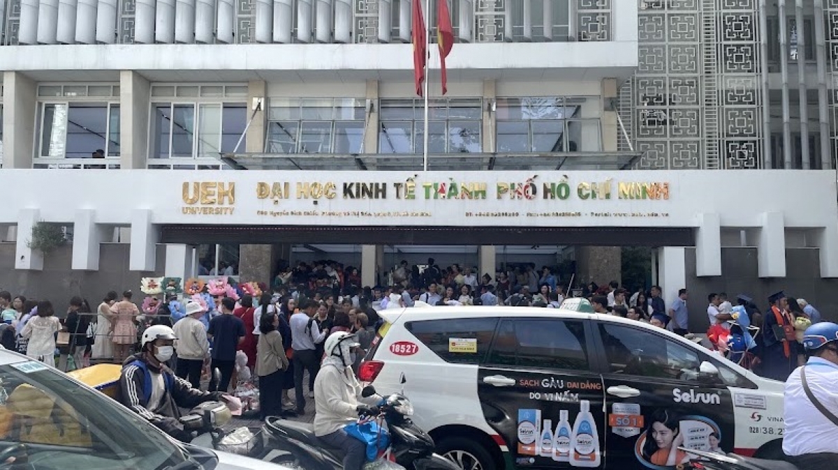 Đại học Kinh tế TP.HCM (Quận 3 cũ).