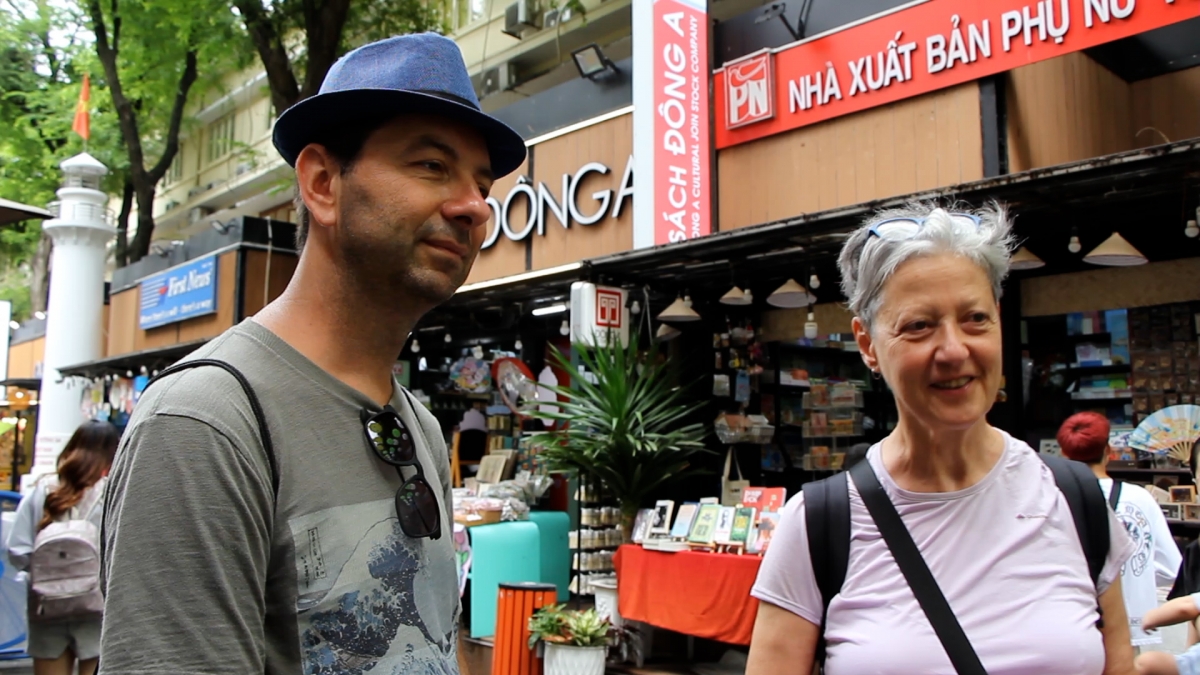 Hai du khách Maria và Paolo đến từ Italy.