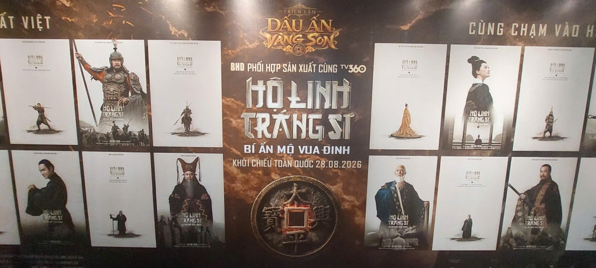 Hình ảnh các diễn viên trong “Hộ Linh Tráng Sĩ – Bí ẩn mộ Vua Đinh”, bộ phim gắn với không gian trải nghiệm “Dấu ấn vàng son”.