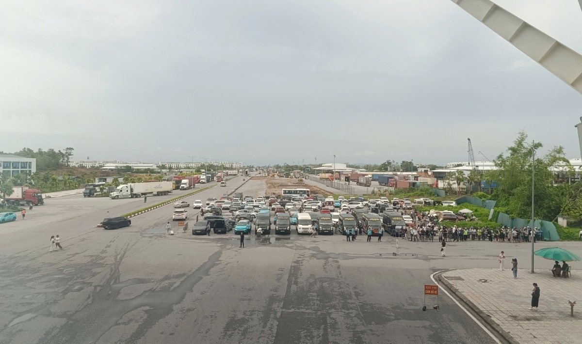 Từ ngày 28/4/2026, tỉnh Quảng Ninh triển khai Nghị quyết số 04/2026/NQ-HĐND của HĐND tỉnh, thực hiện miễn phí hạ tầng với một số mặt hàng nhập qua các cửa khẩu trên địa bàn.
