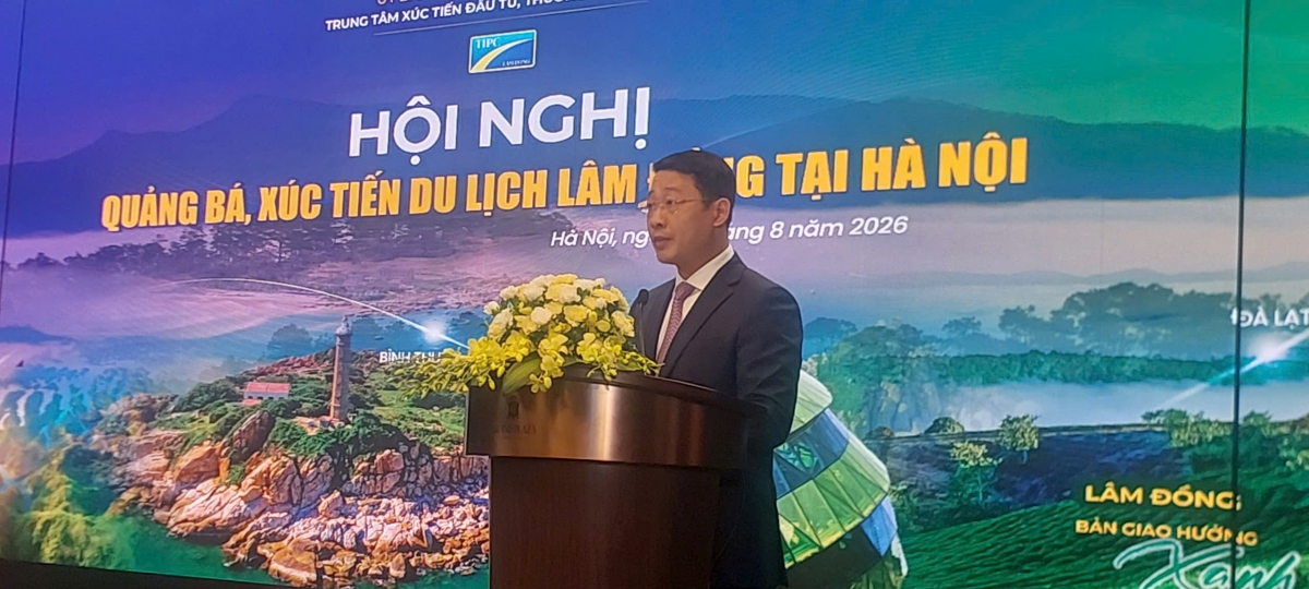 Ông Nghiêm Đình Hiếu - Giám đốc Trung tâm Xúc tiến Đầu tư, Thương mại và Du lịch tỉnh Lâm Đồng phát biểu khai mạc Hội nghị.
 