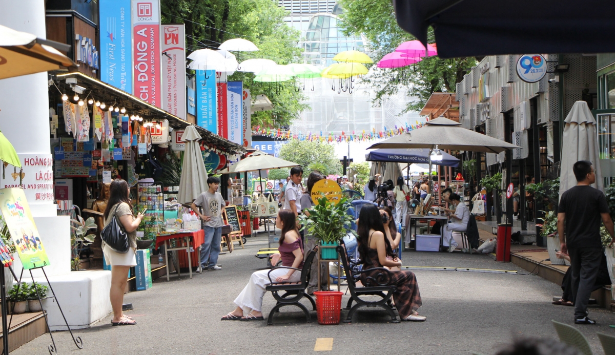 Quang cảnh Đường sách TP.HCM.