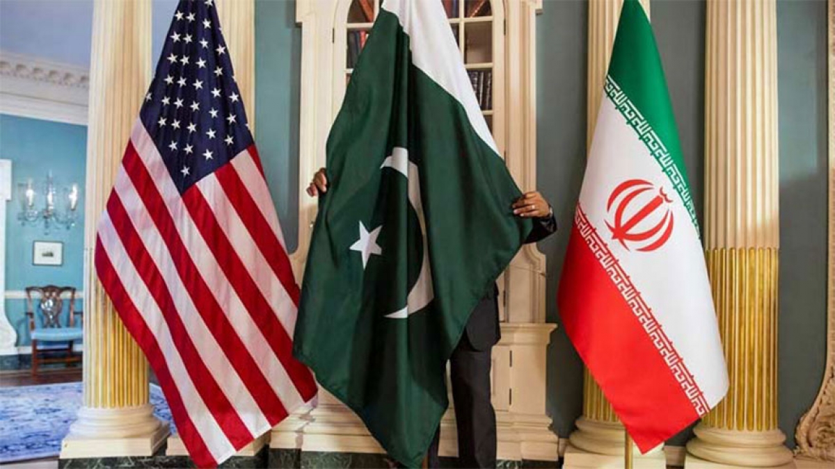 Quốc kỳ Mỹ, Pakistan và Iran. Ảnh minh họa