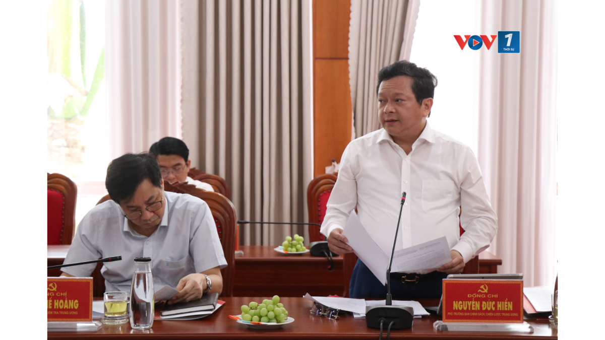 
Ông Nguyễn Đức Hiển, Phó Trưởng Ban Chính sách, Chiến lược Trung ương, Phó Trưởng Đoàn kiểm tra, giám sát, thông qua kế hoạch kiểm tra đối với Ban Thường vụ Tỉnh ủy Đắk Lắk