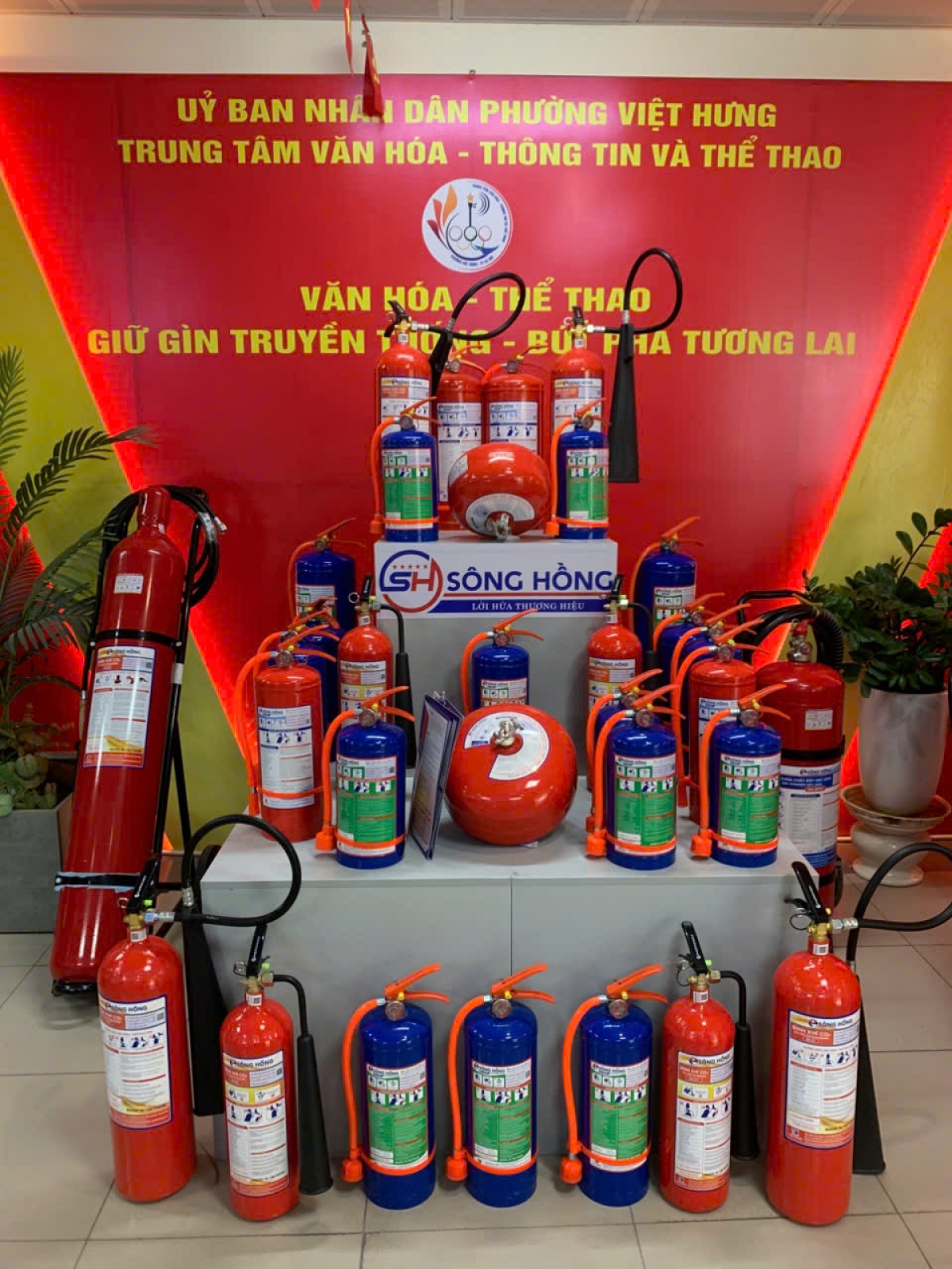 Thiết bị PCCC mang thương hiệu Sông Hồng do Công ty Cổ phần Sản xuất Thiết bị PCCC Thái Dương phát triển.