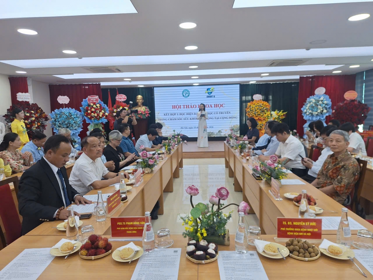 Toàn cảnh Hội thảo “Kết hợp Y học hiện đại và Y học cổ truyền trong chăm sóc sức khỏe chủ động tại cộng đồng”.