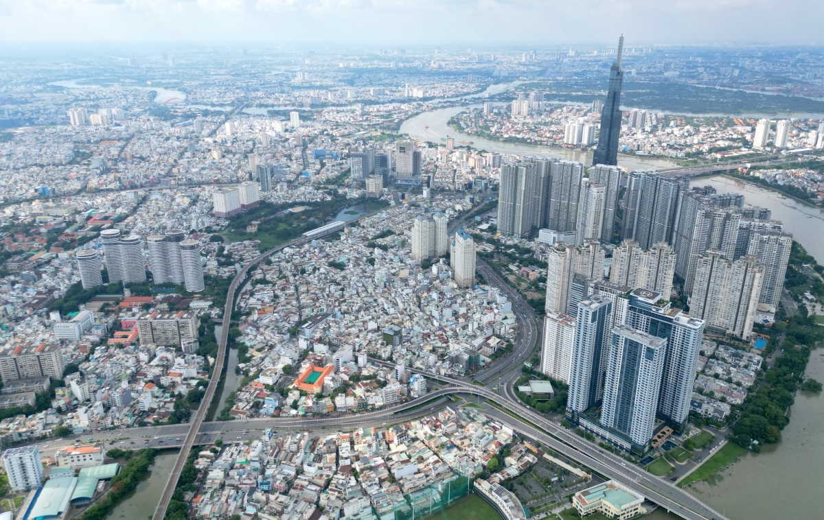 TP.HCM tính di dời các trường đại học, cao đẳng, đào tạo nghề và các cơ sở y tế ra khỏi khu vực trung tâm.
