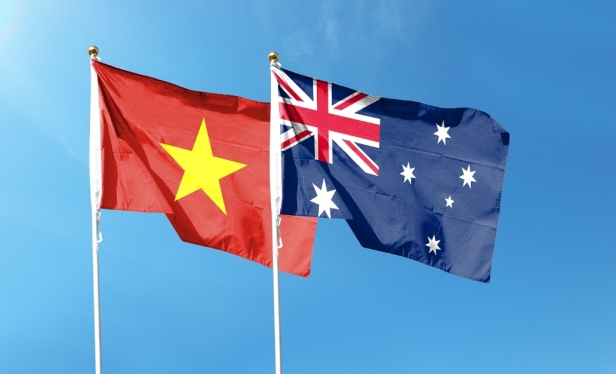 Cờ Việt Nam và cờ Australia