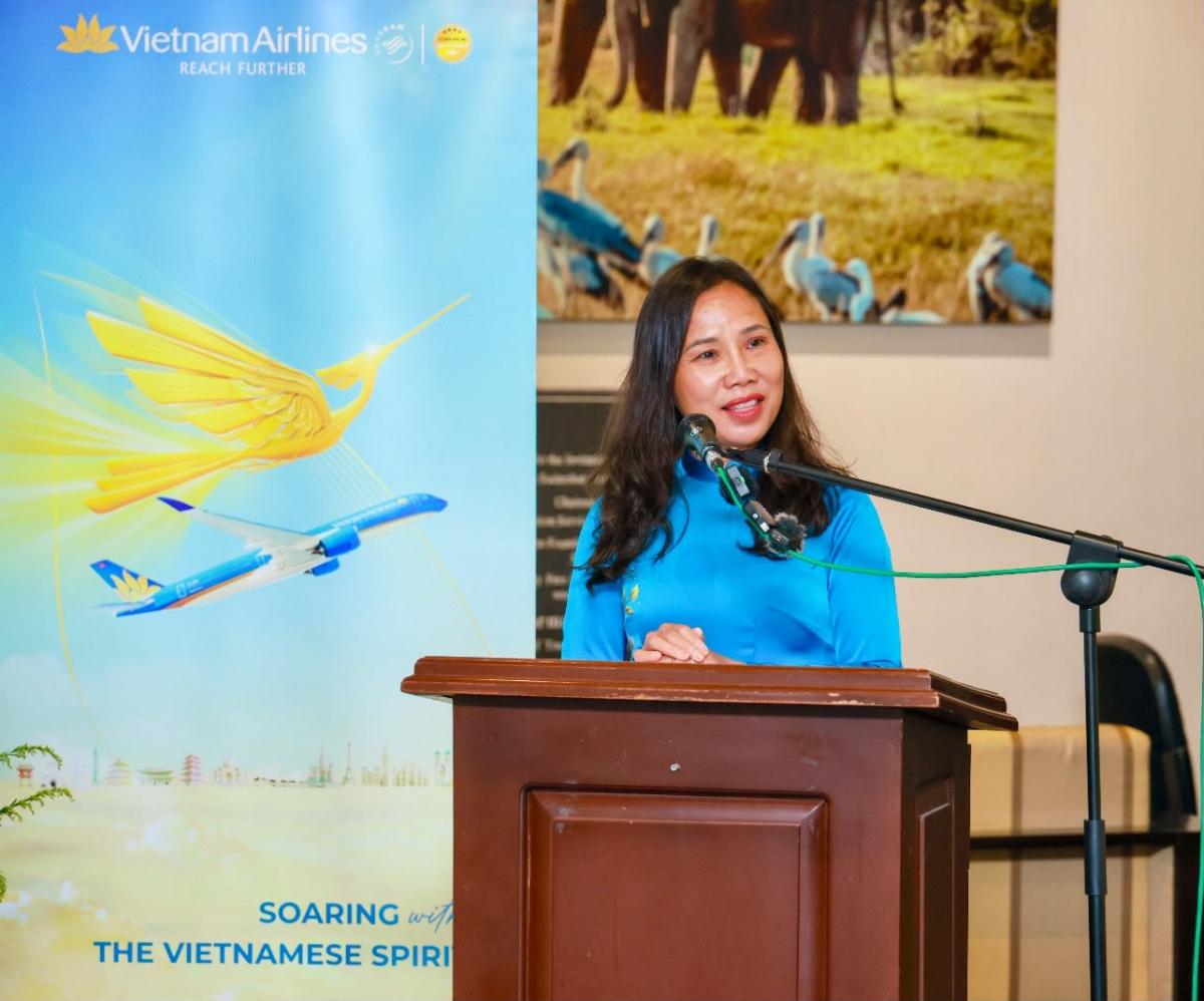 Đại sứ Việt Nam tại Sri Lanka Trịnh Thị Tâm phát biểu tại Lễ đón
