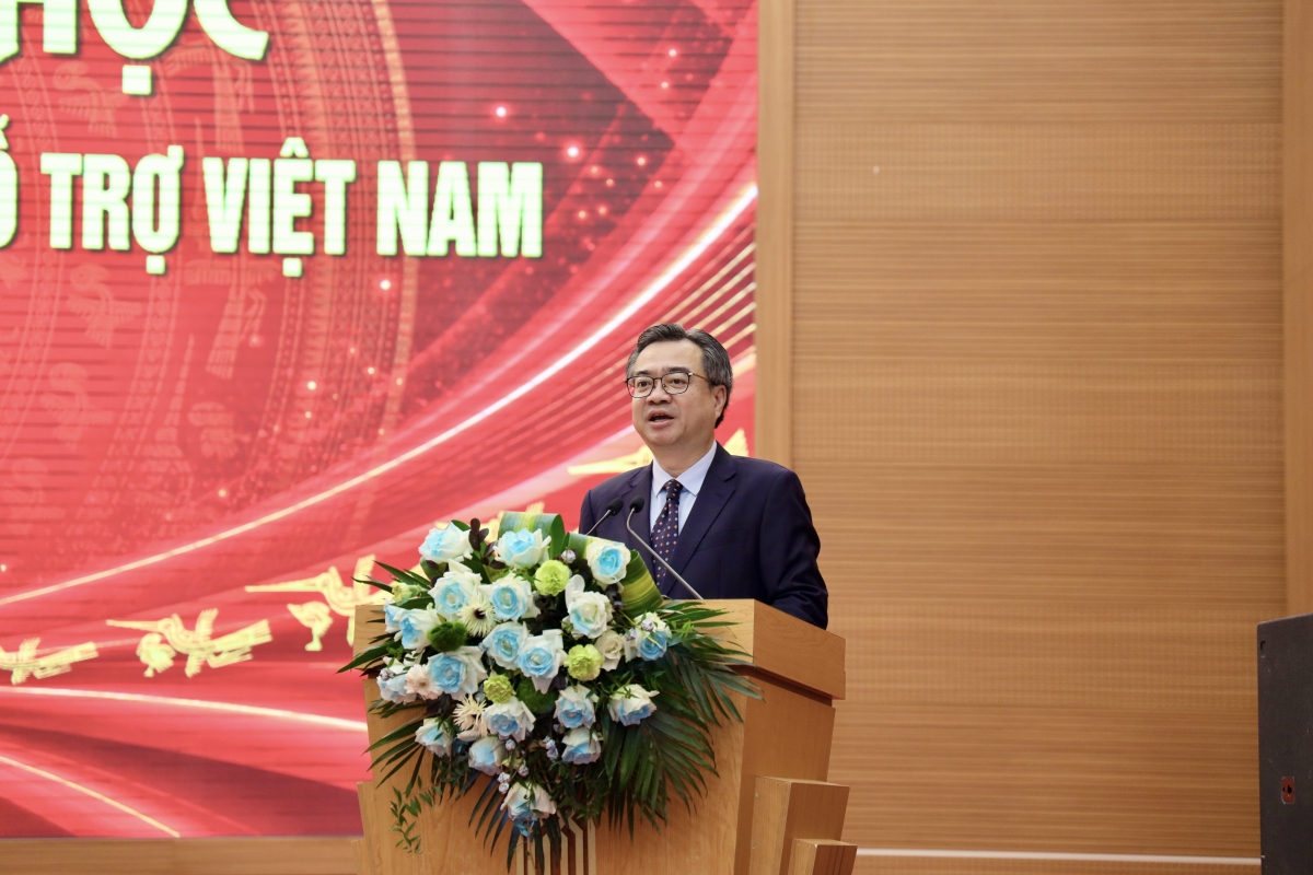 (Trưởng Ban Chính sách, Chiến lược Trung ương Nguyễn Thanh Nghị phát biểu đề dẫn Hội thảo)