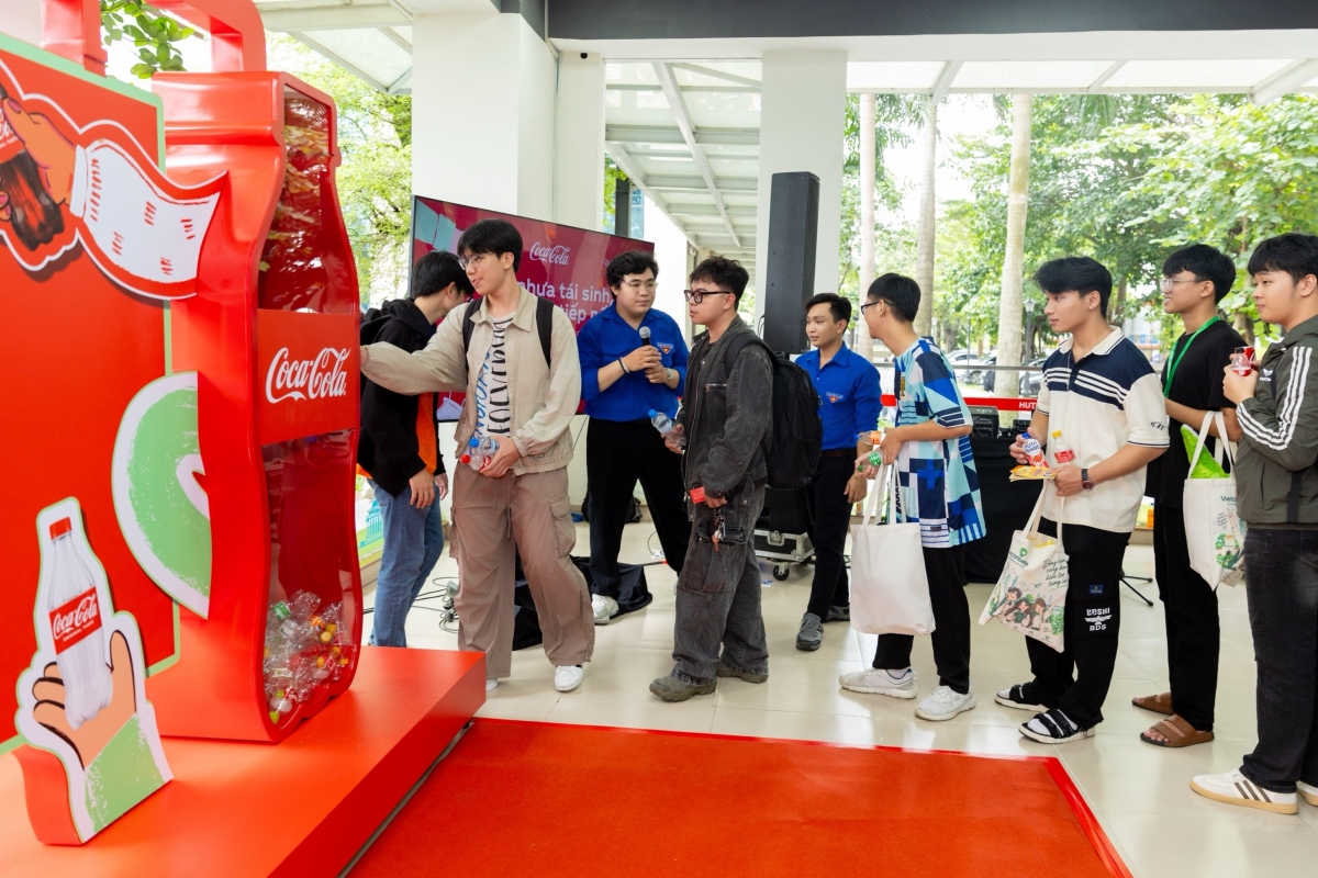 Một điểm thu gom tại trường đại học trên địa bàn TP.HCM.