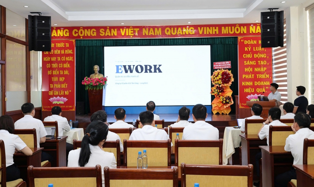   Đại diện đối tác báo cáo kết quả triển khai eWork
