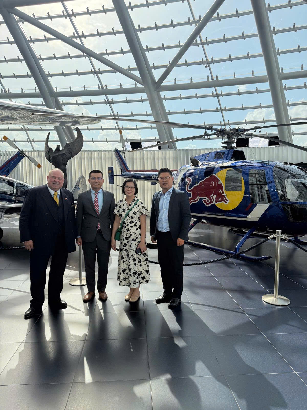 Ban lãnh đạo Tập đoàn Redbull ấn tượng với tốc độ phát triển, mức độ hội nhập của nền kinh tế Việt Nam