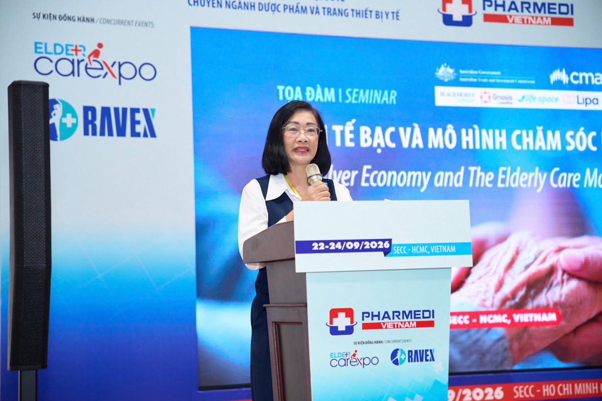 PGS.TS Phạm Thanh Bình, Chủ tịch Hiệp hội Tư vấn nâng cao sức khỏe Việt Nam chủ trì tọa đàm "Kinh tế bạc và mô hình chăm sóc sức khỏe người cao tuổi”