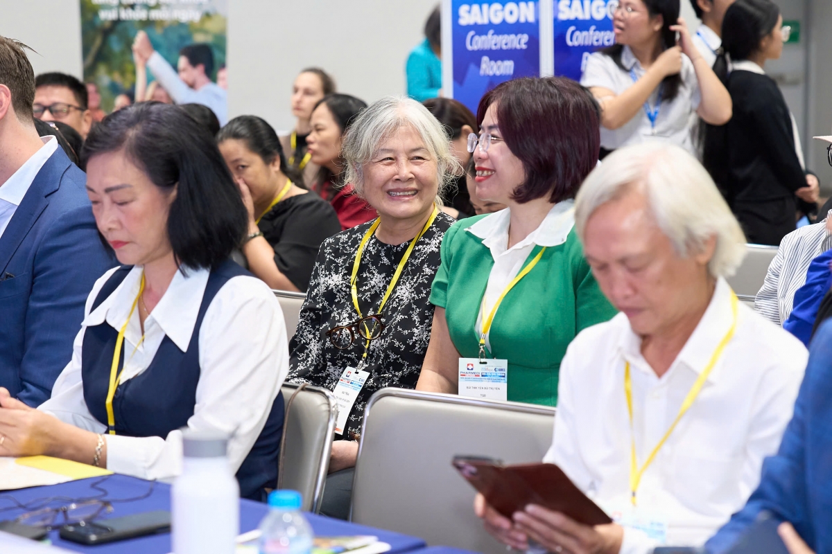 Tọa đàm đã thu hút nhiều chuyên gia, nhà khoa học uy tín tham dự