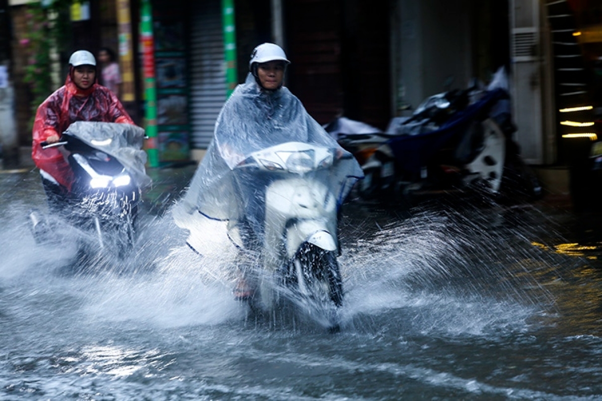 Thời tiết ngày 14/9: Bắc Bộ, Bắc Trung Bộ mưa to, nhiều nơi đề phòng dông lốc