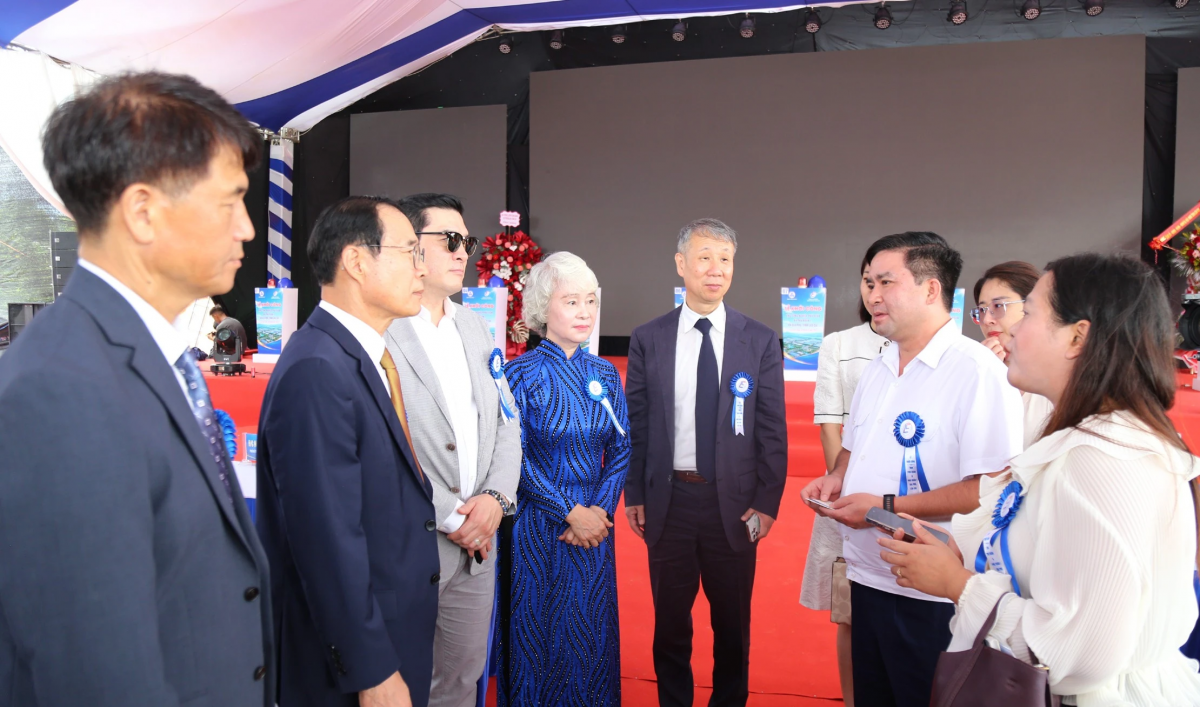 Lào Cai thu hút sự quan tâm của các nhà đầu tư nước ngoài trong lĩnh vực sản xuất linh kiện điện tử và may mặc.