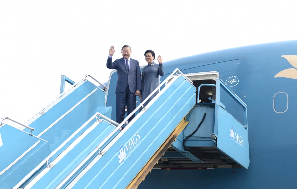 Tổng Bí thư, Chủ tịch nước Tô Lâm cùng phu nhân và đoàn đại biểu cấp cao Việt Nam lên đường thăm cấp Nhà nước Liên bang Nga và thăm chính thức Cộng hòa Pháp