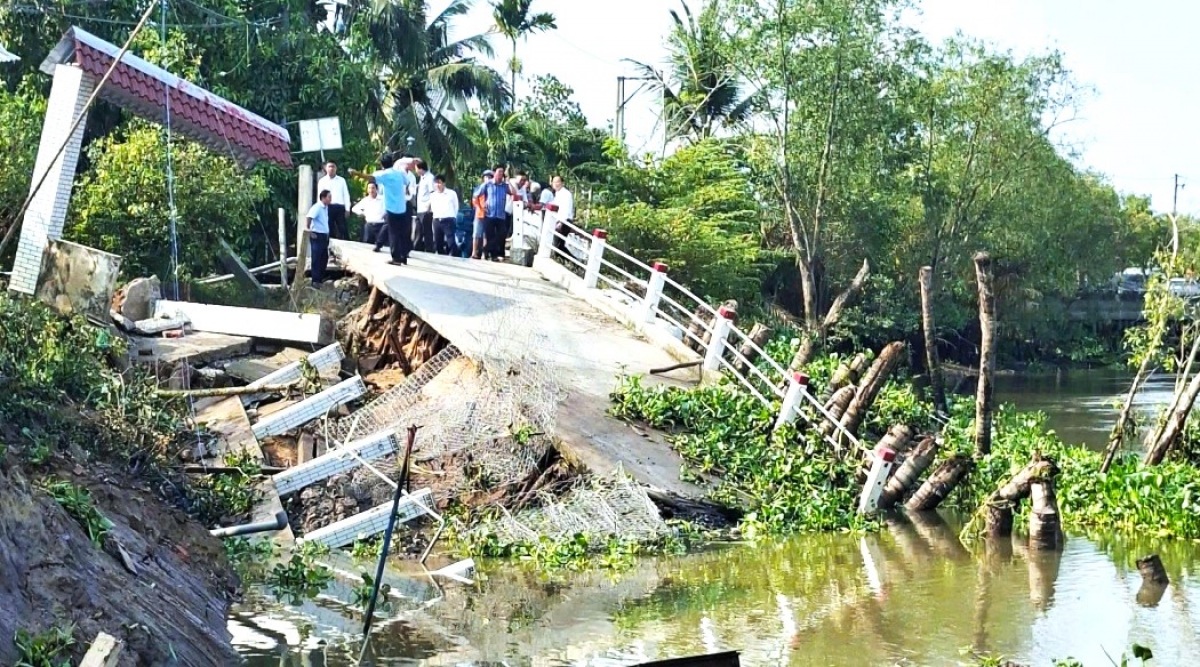 Một điểm sạt lở tại xã Bình Phú