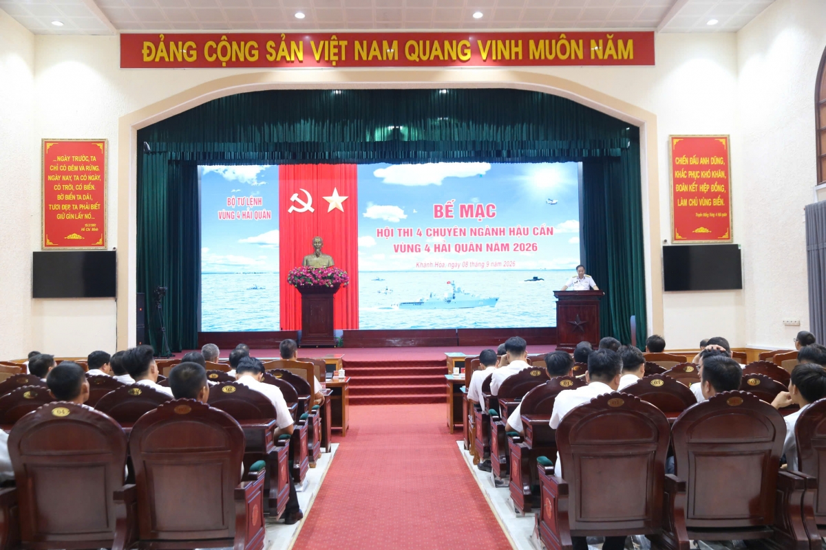 Quang cảnh bế mạc