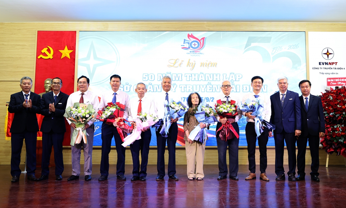 Lãnh đạo PTC4 tri ân các thế hệ lãnh đạo PTC4 qua các thời kỳ