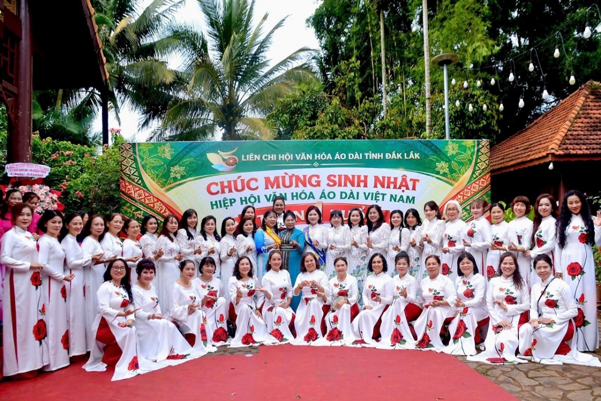 Chi hội Văn hoá Áo dài doanh nhân thuộc Liên chi Hội Văn hoá áo dài Việt Nam tại Đăk Lăk