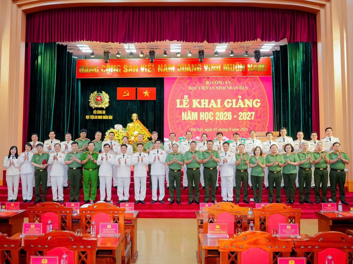 Các đại biểu tại Lễ khai giảng năm học 2026 - 2027