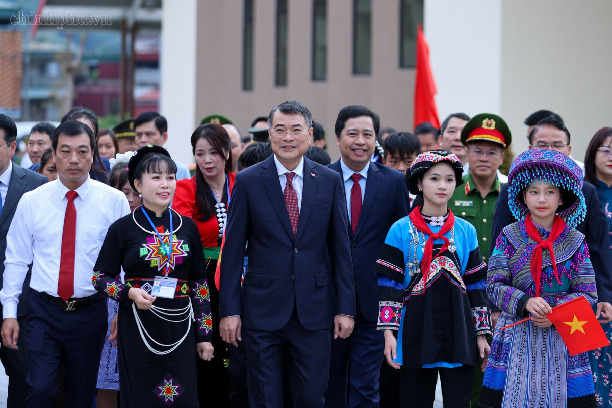 Thủ tướng Chính phủ Lê Minh Hưng dự và phát biểu tại lễ khai giảng năm học 2026–2027 và khánh thành các trường phổ thông nội trú liên cấp tại các xã biên giới đất liền.