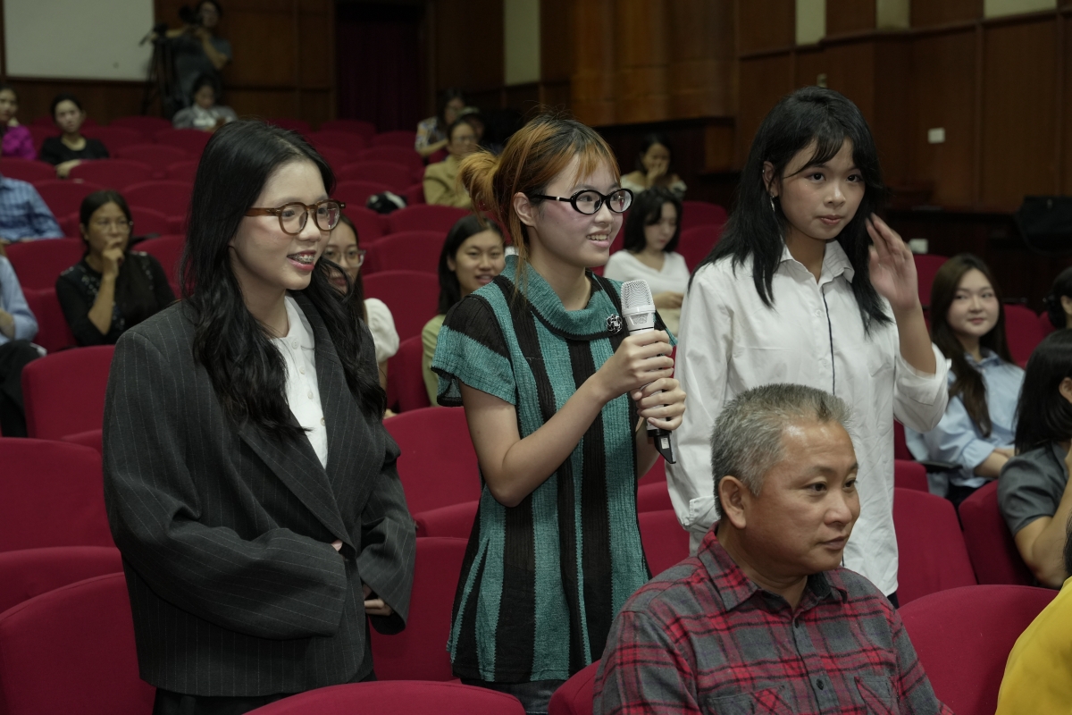 Các bạn trẻ thể hiện góc nhìn sáng tạo và tài năng viết kịch bản qua các bộ phim tài liệu được giới thiệu tại Liên hoan phim lần thứ 16.