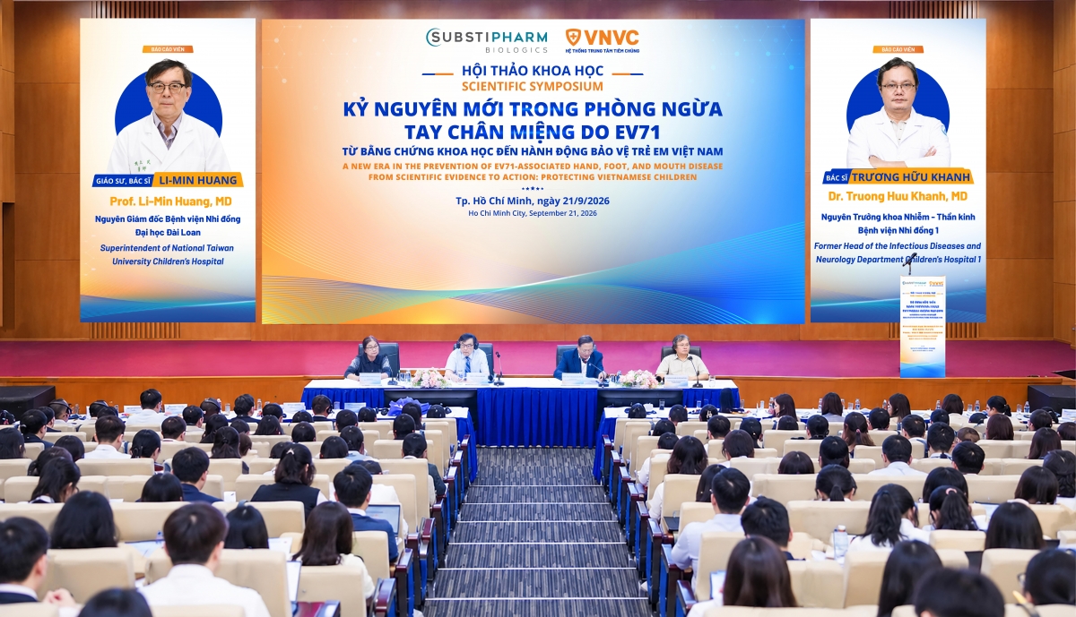 BS Trương Hữu Khanh và nhiều chuyên gia trong nước và quốc tế tại Hội thảo Khoa học “Kỷ nguyên mới trong phòng ngừa tay chân miệng do EV71” cung cấp nhiều bằng chứng khoa học về hiệu quả bảo vệ trẻ sau tiêm vắc xin.