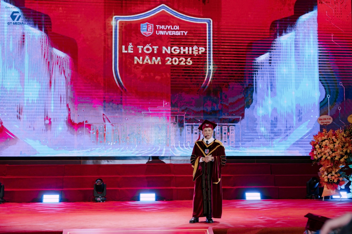 Giáo sư, Tiến sĩ Nguyễn Trung Việt, Bí thư Đảng ủy, Hiệu trưởng trường Đại học Thủy lợi phát biểu tại buổi lễ