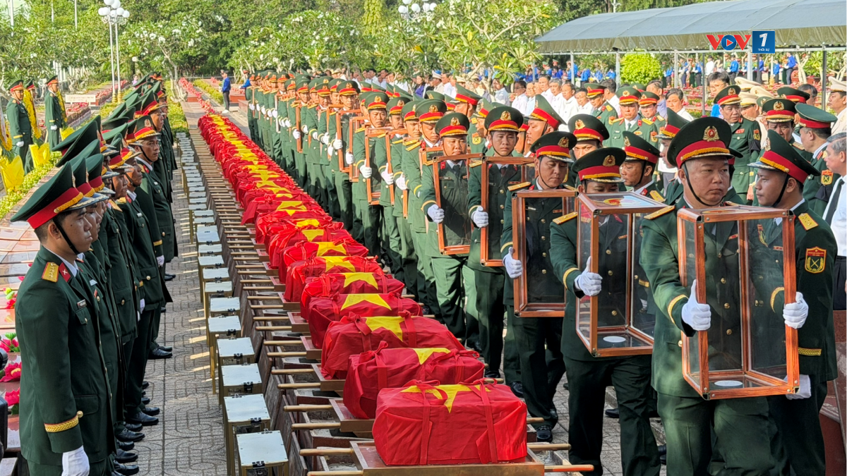Cần Thơ tổ chức Lễ truy điệu và an táng 38 hài cốt liệt sĩ tại Nghĩa trang Liệt sĩ thành phố Cần Thơ trong tháng 8 vừa qua.