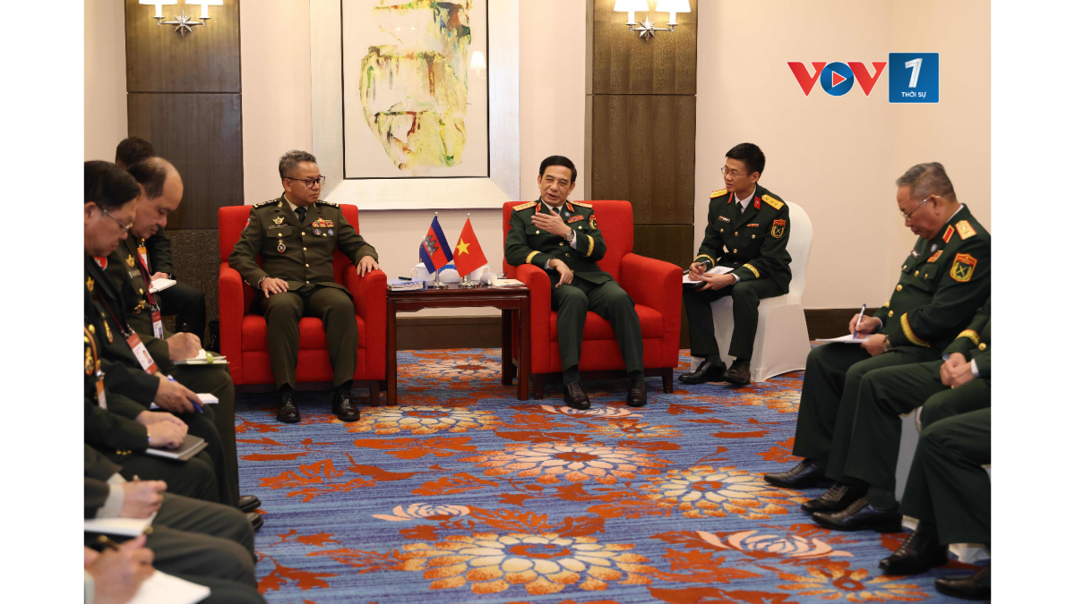 Đại tướng Phan Văn Giang gặp Đại tướng Tea Seiha, Phó Thủ tướng Chính phủ, Bộ trưởng Bộ Quốc phòng Campuchia