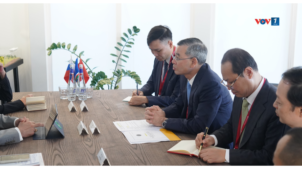 Bộ trưởng Tài chính Ngô Văn Tuấn tại buổi làm việc với lãnh đạo Cộng hòa Sakha (Yakutia), LB Nga