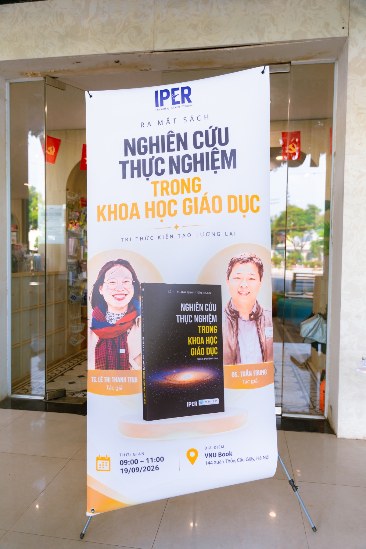 Sự kiện ra mắt sách Nghiên cứu thực nghiệm trong Khoa học Giáo dục diễn ra ngày 19-9 tại Hà Nội.