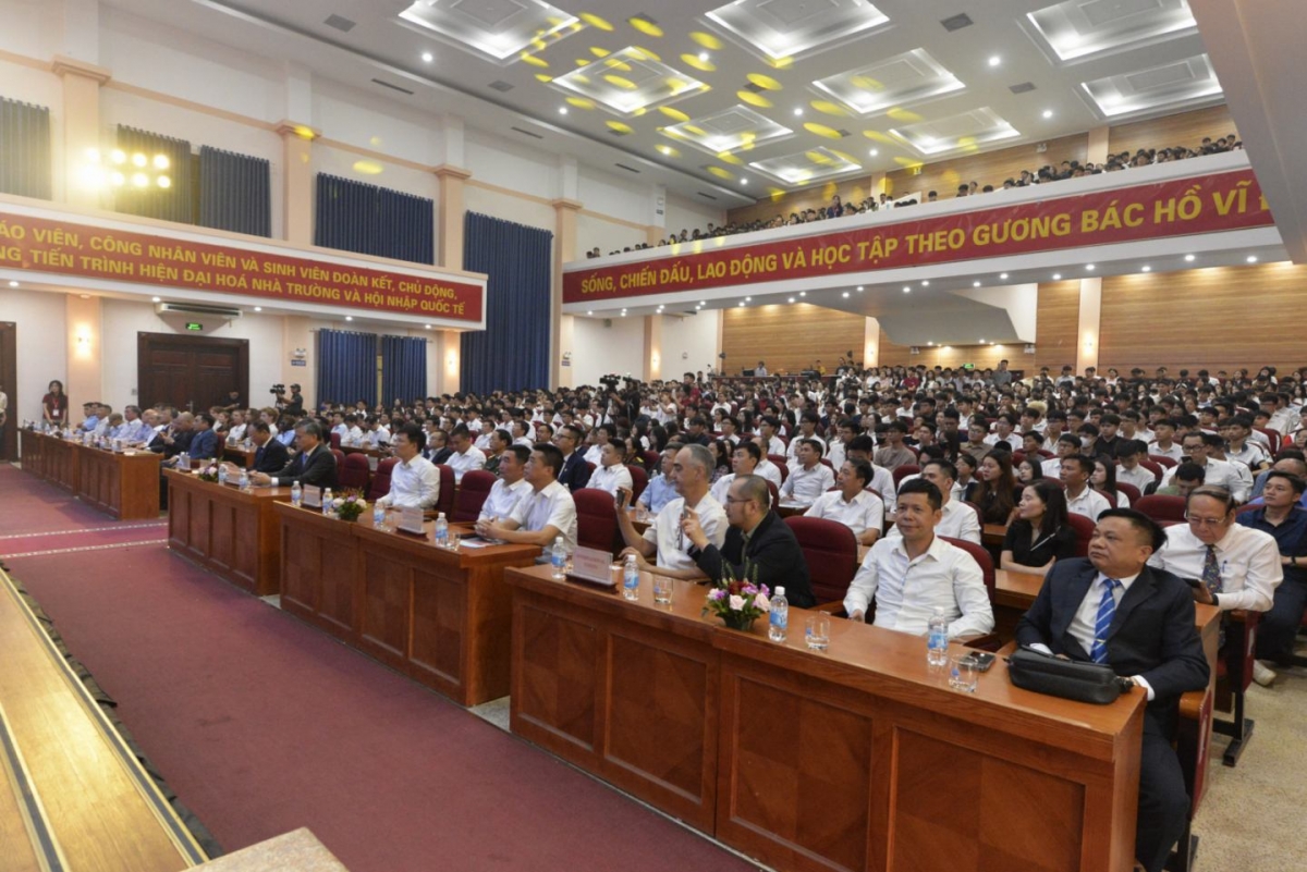 Trường Đại học Thuỷ lợi khởi động năm học mới với tinh thần “Đổi mới tư duy, kết quả thực chất”